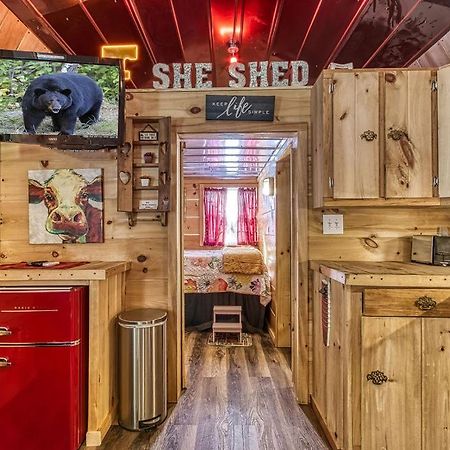 The Tiny Barn, 1089 Free Tickets Each Paid Day, Dollywood And More Севьервилл Экстерьер фото